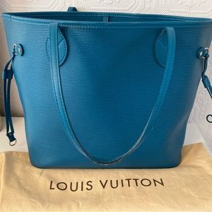 Louis Vuitton Neverfull MM Tote